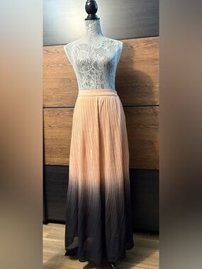 Mark. Gradient Pleated Maxi Skirt